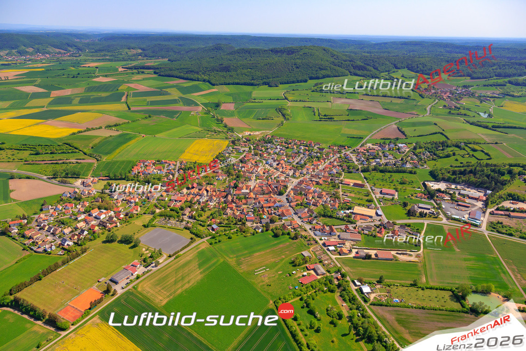 Die Luftbildaufnahme Westheim - Knetzgau wurde 2018 mittels Flugzeug (keine Drohne) erstellt. Perfekte Schärfe und Druck- Auflösung- Garantiert!