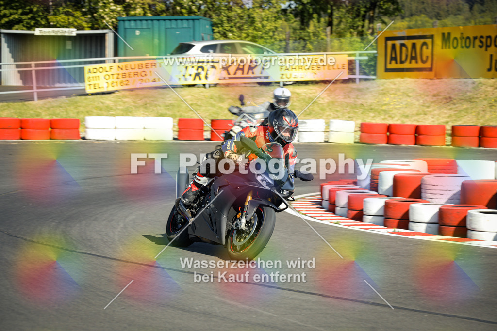 OBK_Mai_Justin_Uwe-10176 | Hier findet Ihr Bilder von Touristenfahrten auf der Nürburgring Nordschleife oder von anderen Veranstaltungen die ich besucht habe. Viel Spass beim Durch Schauen 