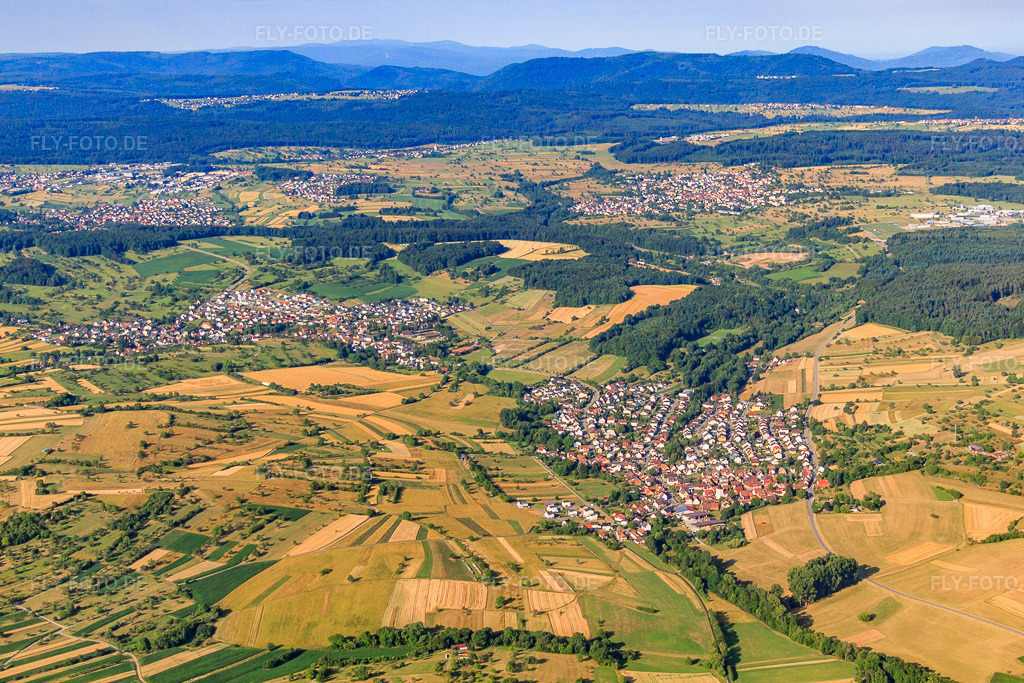 Luftbild: Ortsansicht von Nordosten im Ortsteil Weiler in Keltern im Bundesland Baden-Württemberg in Deutschland. Foto: IMG_69917.jpg vom 06.07.2014 durch Werner Riehm/FLY-FOTO.deAuflösung des Originals: 4752 x 3168 px