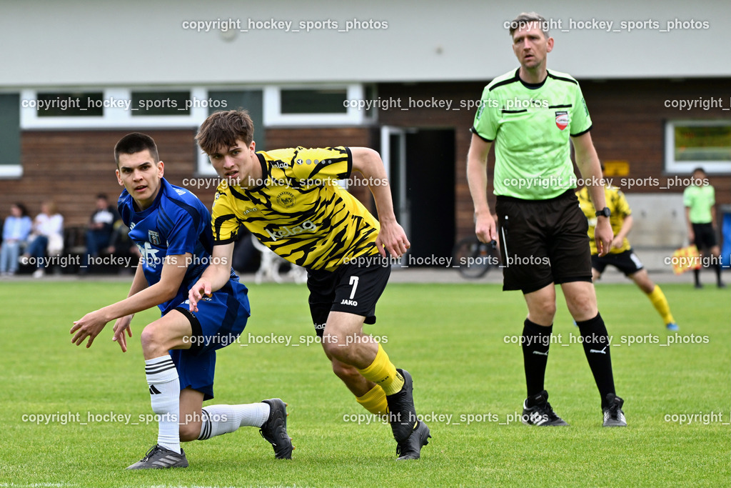 FC Faakersee vs. URC Thal Assling | #19 David Bürgler URC Thal Assling, #7 Felix Michael Bachlechner FC Faakersee, Martin Begusch Referee, FC Faakersee vs. URC Thal Assling, FC Faakersee vs. URC Thal Assling am 04.05.2025 in Finkenstein (Sportplatz Finkenstein), Austria, (Photo by Bernd Stefan)
