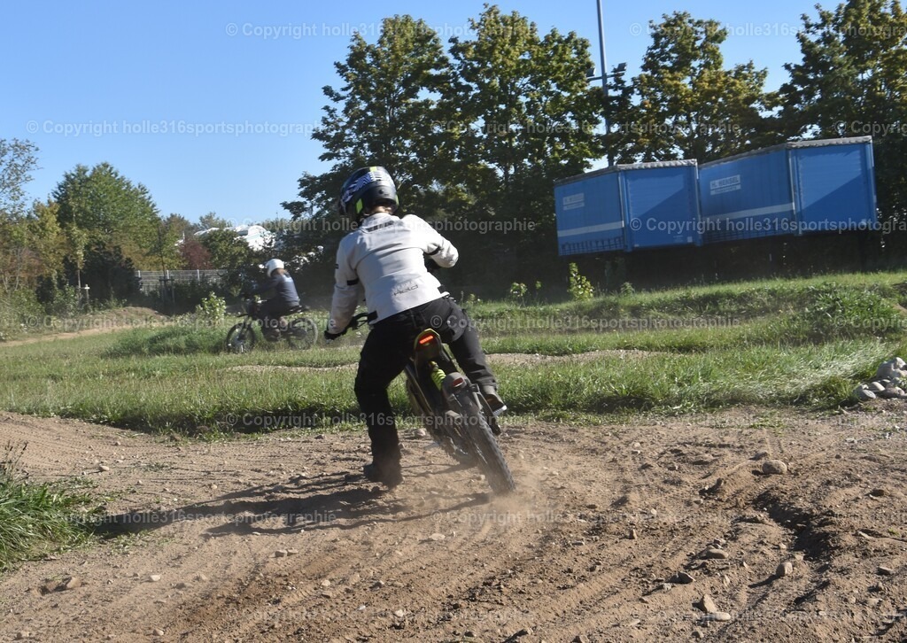 DSC_0182 | Sportfotografie , Motorsport, Motoross, Reitsport, Mointainbike, Enduro,
Landschaft , Outdoor, Eventfotografie, Landschaft, Bilder online bestellen - Realisiert mit Pictrs.com