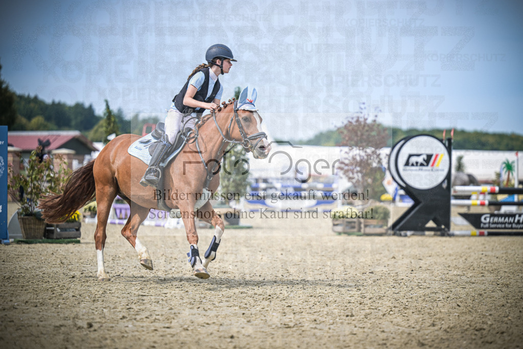 DOS_5033 | Entdecke hochwertige Reitturnierfotos von Foto Oger. Professionell, emotional und authentisch – jetzt Lieblingsmomente im Shop bestellen.Deutschlandweite Turnierfotografie. - Realisiert mit Pictrs.com