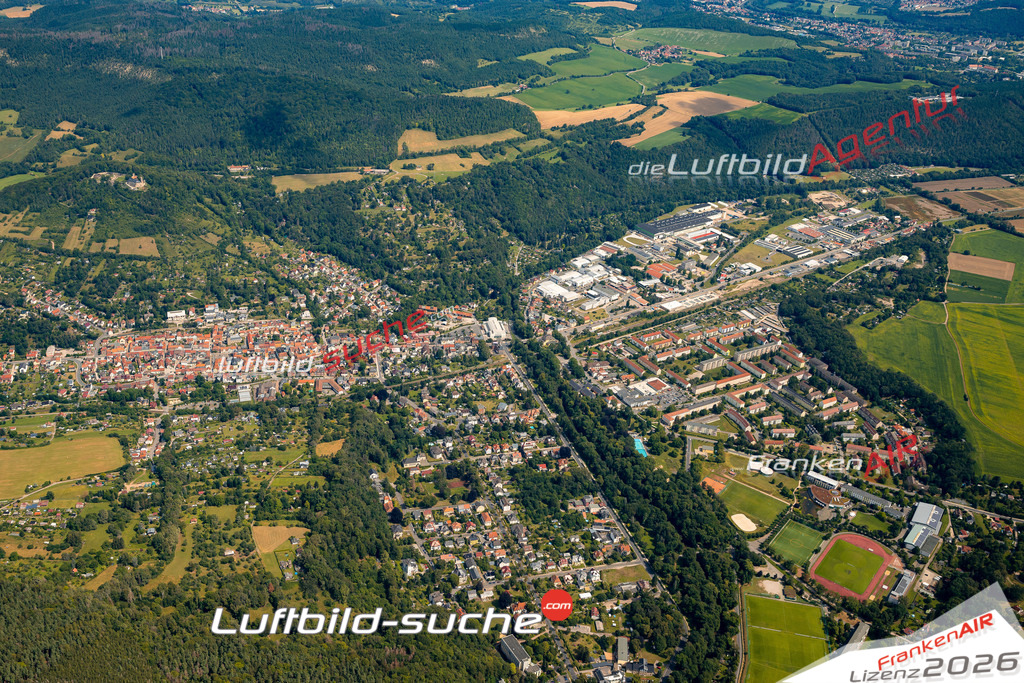 Das Luftbild zeigt :  Bad Blankenburg - Die Luftaufnahme wurde 2024 vom UL-Flugzeug aus erstellt ( keine Drohne ) - Hochauflösende Luftaufnahme - Für grossformatige Ausdrucke geeignet. Die Geschenkidee !Mit Lizenz und Bildrechte bestellbar