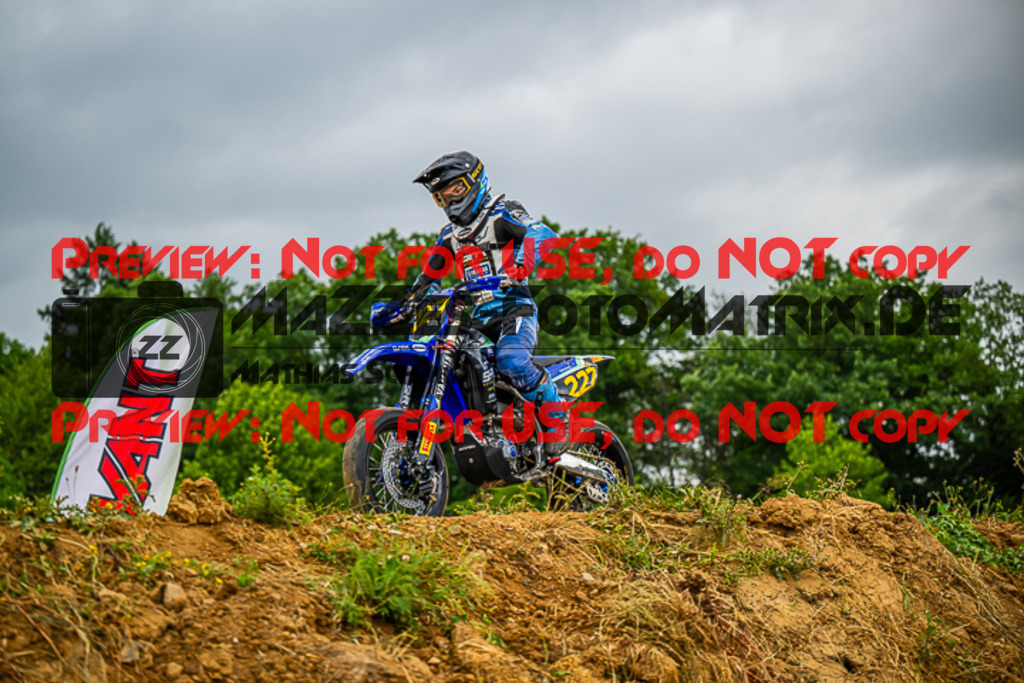 MaZZes_FotoMatrix_230702_9928 | S2