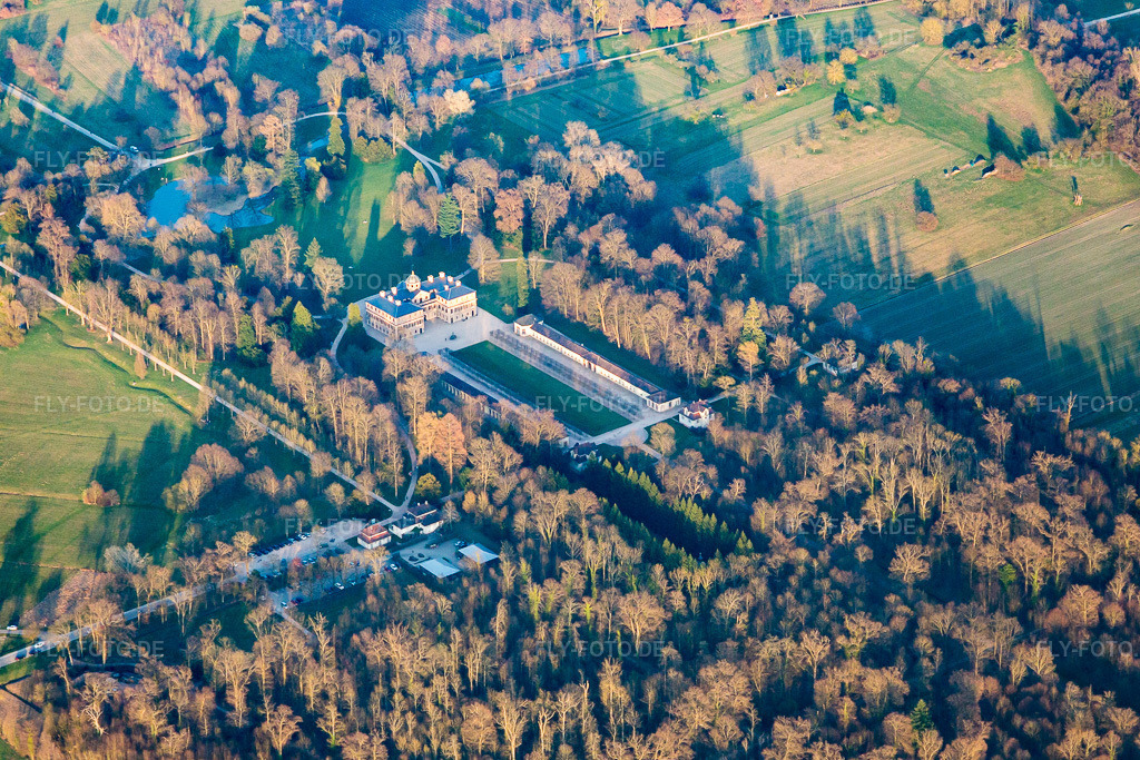 Luftbild: Schloßpark von Schloß Favorite im Ortsteil Förch in Rastatt im Bundesland Baden-Württemberg in Deutschland. Foto: IMG_097759.jpg vom 16.03.2017 durch Werner Riehm/FLY-FOTO.de