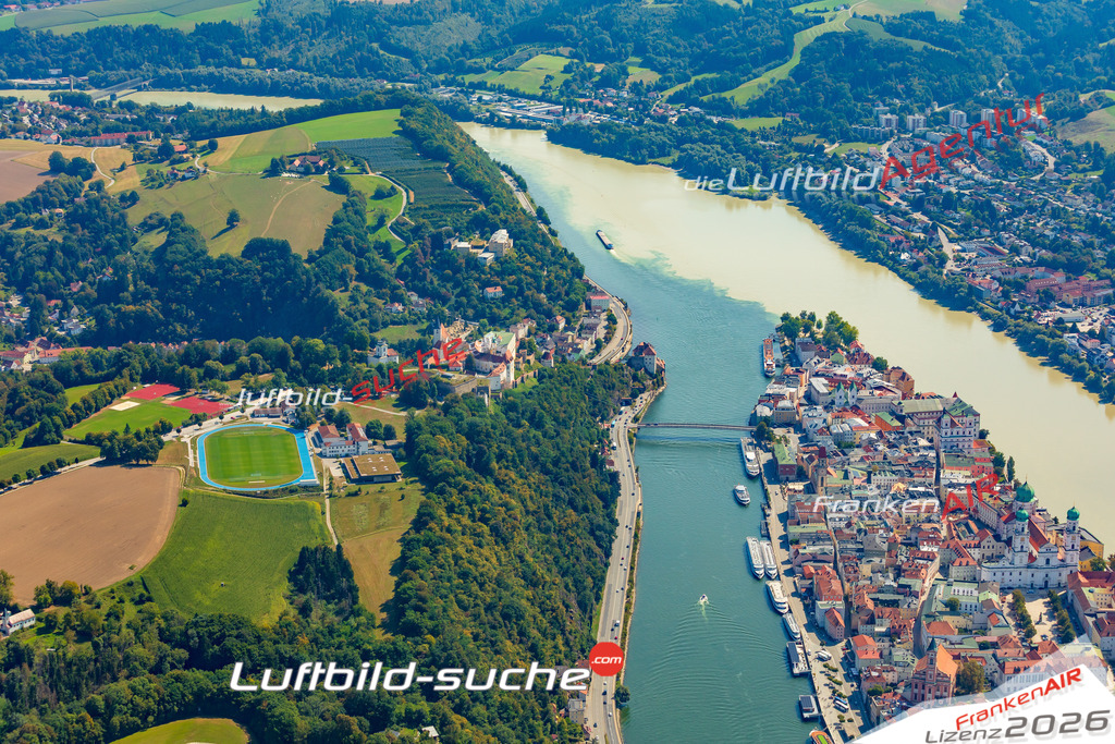Luftaufnahme von Passau - Die Luftaufnahme wurde 2025 vom UL-Flugzeug heraus erstellt ( keine Drohne ) - Hochauflösende Luftaufnahme - für professionelle Ausdrucke geeignet. Die Geschenkidee !Mit Lizenz und Bildrechte bestellbar