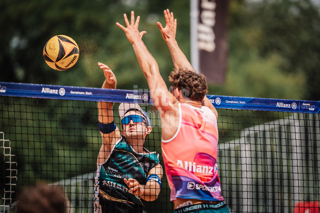 Beachvolleyball | Männer | Allianz German Beach Tour 2025 | Tourstop München | 11.07.2025 | Tilo Rietschel beim Angriff