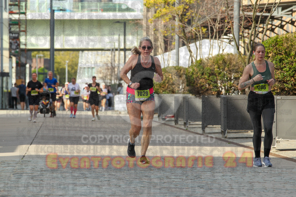 250920_1501_EV4_7891 | Sportfotografie im Rhein-Sieg Kreis, Köln, Bonn, NRW, Rheinland Pfalz, Hessen, etc. Unser Tätigkeitsfeld umfasst den Laufsport vom Volkslauf über den Marathon, Duathlon, Triathon bis zum Ultralauf wie Kölnpfad Ultra oder Schindertrail.
