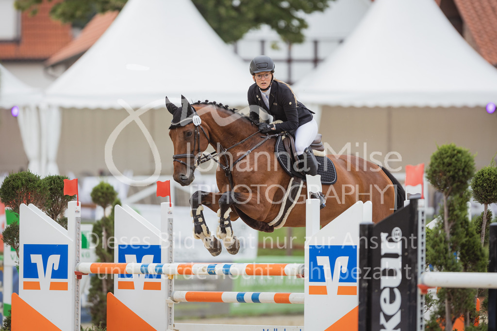 220731_BHO_BT_M1-Spr-121 | Deine schönsten Turniermomente als professionelle Fotos! Entdecke hochwertige Pferdesport-Fotografie im Online-Shop. Jetzt Fotos finden & bestellen!