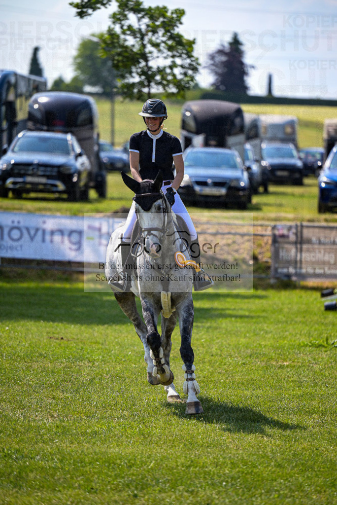Reitturnier Voxtrup | Entdecke hochwertige Reitturnierfotos von Foto Oger. Professionell, emotional und authentisch – jetzt Lieblingsmomente im Shop bestellen.Deutschlandweite Turnierfotografie. - Realisiert mit Pictrs.com