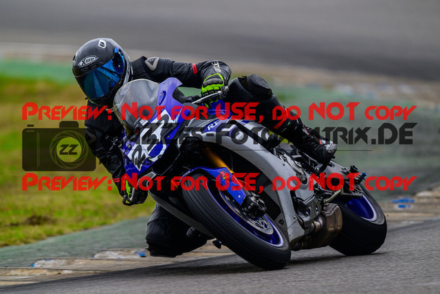 MaZZes_Fotomatrix_20240923_6007705_8093 | WEISS