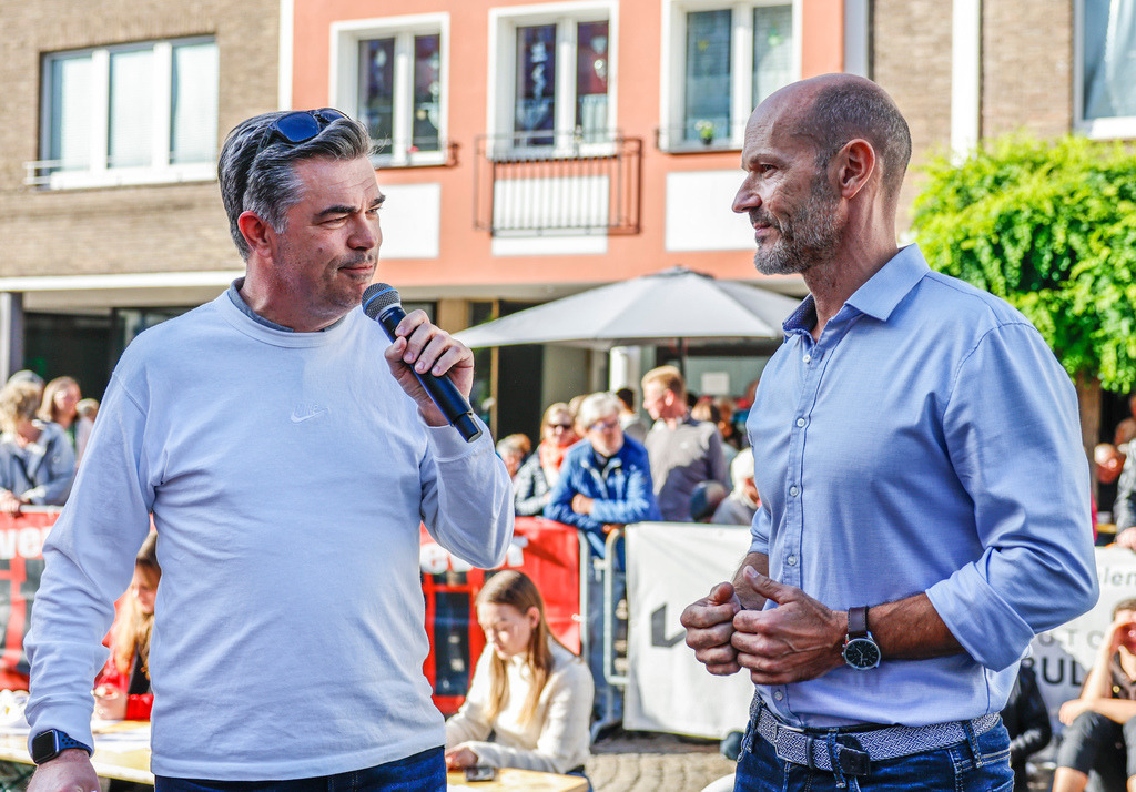 top-top.de 240913-083 | Foto, Video, Fotografie, Videografie, Fotobox, DJ, Discjockey, Musik, Musikbox, Veranstaltung, Photobooth, Amazon, Ebay, Buchtipp, Bestseller, Autor, Verlag, Buch, Wesel, Hamminkeln, NRW, Dinslaken, Rees, Drohne, Hochzeit, Party, Fotobox, Wesel, Fotograf