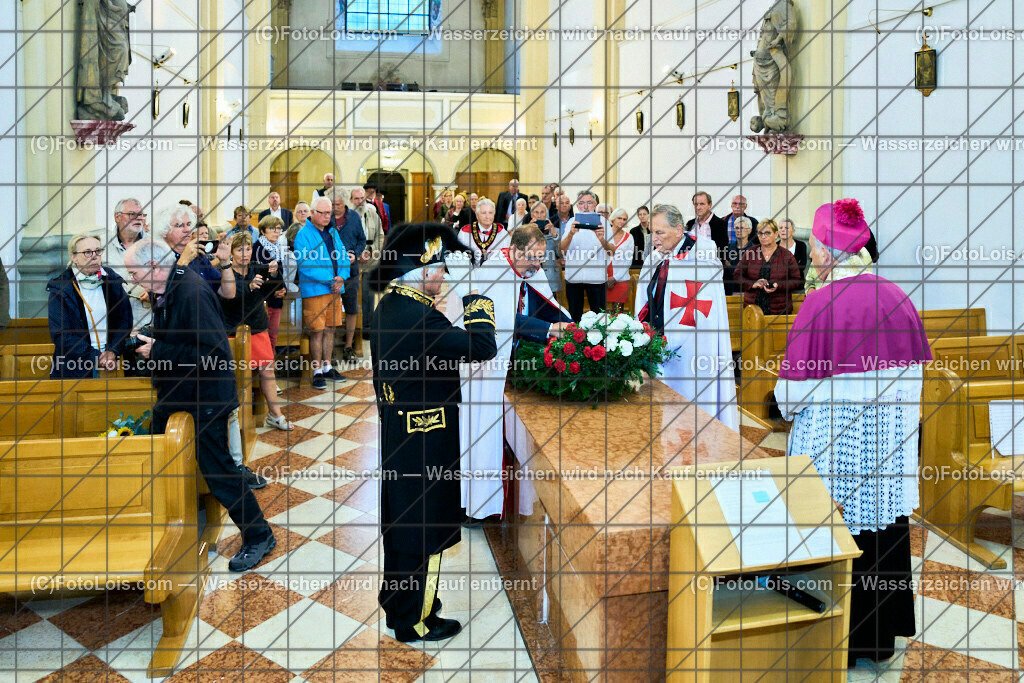 ALP3707_Jeanne de Ferrette_Kranzniederlegung_Johanna von Pfirt_Templer Orden | (C)FotoLois.com, Alois Spandl, 700stes Hochzeitsjubiläum - Albrecht II. mit Johanna von Pfirt in Thann (FR) im März 2024. Empfang des Organistionskommitees aus der Region Ferrette (Pfirt)/Thann aus dem Elsass mit Empfang durch die Stadtgemeinde und Bezirkshauptmannschaft Scheibbs im Schloss Scheibbs und anschließender Kranzniederlegung in der Kartausenkirche über der Krypta des Gründerehepaares durch Mitglieder des Templer Ordens im Beisein von Mitgliedern der Goldhaubengruppen, Fr 22. September 2023.