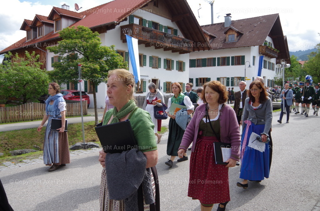 IMGP6566 | fotografiert von Axel PollmannLeonhardi Wallfahrt Benediktbeuern und Murnau, Fronleichnam, Fasching, Landschaft im Loisachtal und Benediktbeuern  - Realisiert mit Pictrs.com