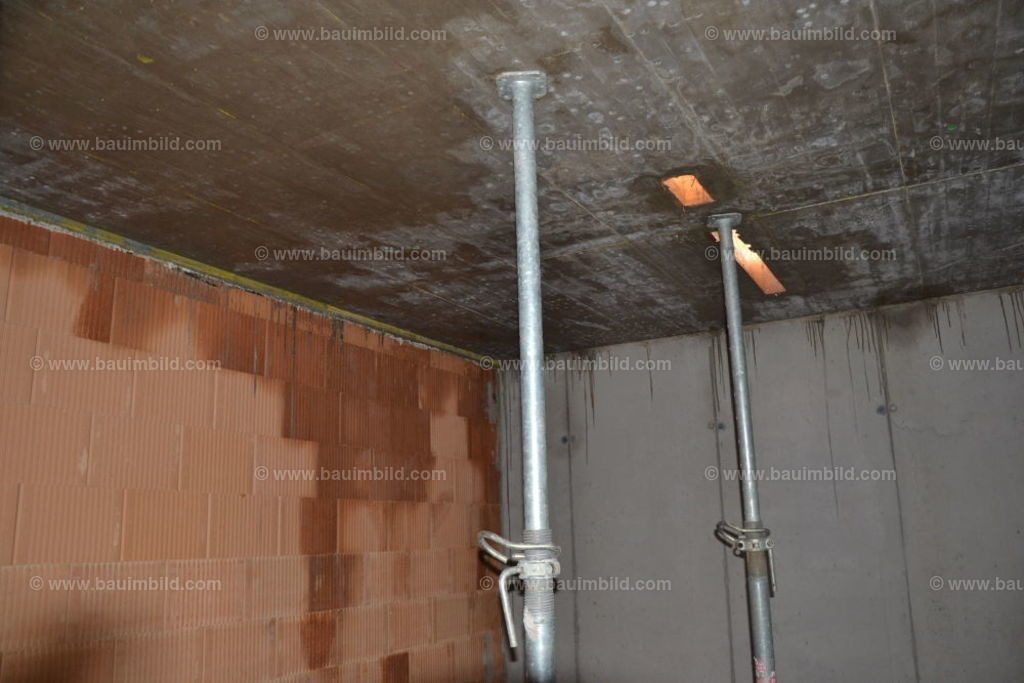 bib-lg04-betonarbeiten-decken-0625 | Nach LV-Leistungsgruppen sortierte Detailfotos über den Bau eines Hauses. Alle Hausbau-Bilder direkt vom Urheber und Autor der Website Haus-Selber-Bauen.com