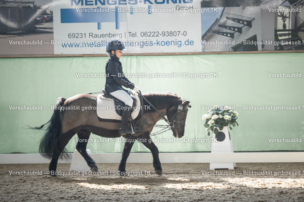 _D5A8922 | Emotionale Pferde- & People-Fotografie rund um Heidelberg, Leimen & Umgebung. Natürliche Fotos von Pferd, Mensch & Familie. Jetzt Termin sichern!