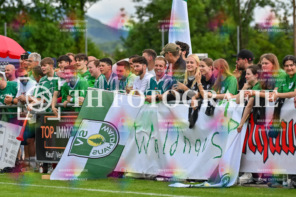 GER, FC Hauingen - SV Waldhaus, Frauen-Fussball, Rothaus Bezirkpokal, Finale, Saison 2024/2025, 29.05.2025 | Fans des SV Waldhaus GER, FC Hauingen - SV Waldhaus, Frauen-Fussball, Rothaus Bezirkpokal, Finale, Saison 2024/2025, 29.05.2025Foto: TH Fotografie/Thomas Hess