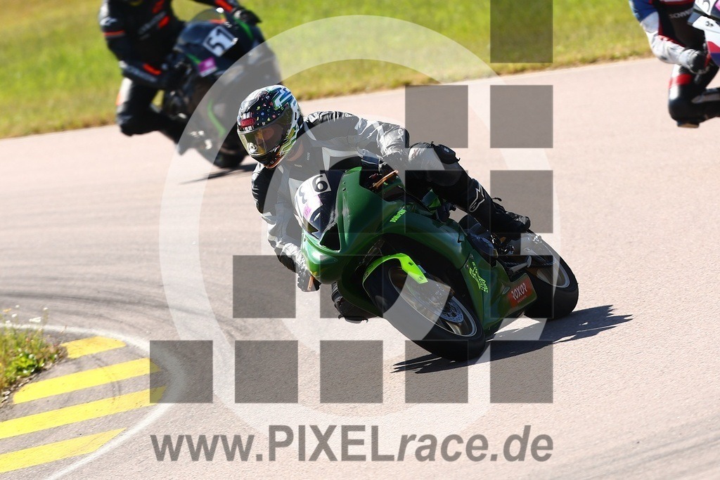 0786-20260606_00770 | Schöne Erinnerungen an spannende Momente - das festzuhalten ist unser Job. PIXELrace.de ist seit 2003 auf den Rennstrecken Europas unterwegs um die Action draußen beim Fahren und die wunderbare Stimmung imm Fahrerlager für euch einzufangen.