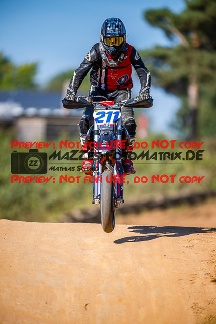 MaZZes_FotoMatrix_230916_1818 | S4