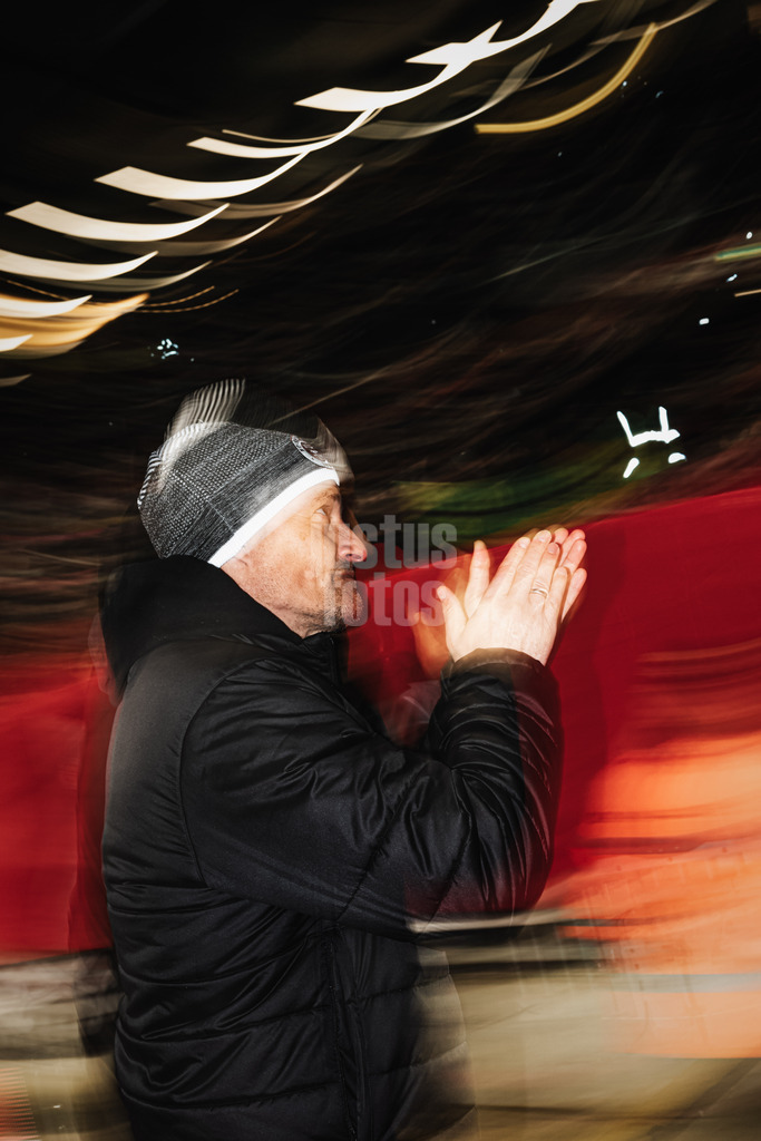 Fußball | Männer | Saison 2025/2026  | Fußball-Bundesliga | 11. Spieltag | FC St. Pauli vs. 1. FC Union Berlin | 23.11.2025 | Alexander Blessin (Trainer, FC St. Pauli) auf dem Weg in die Kabine