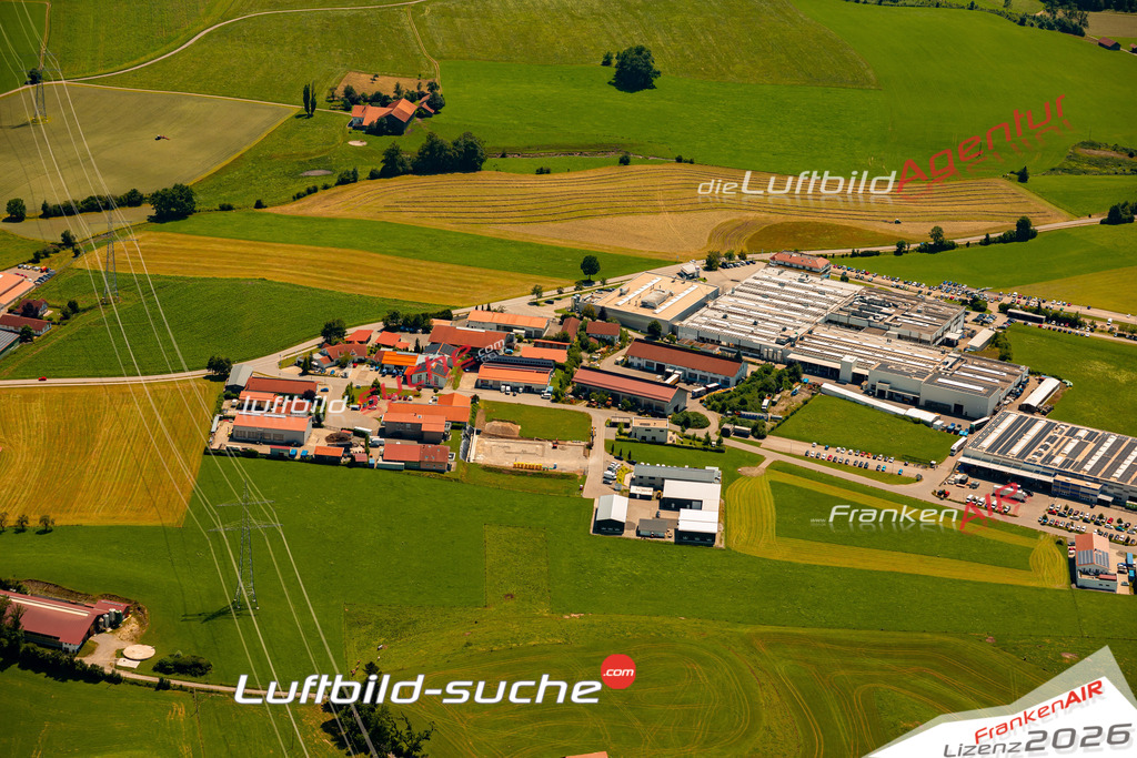 Das Luftbild zeigt :  Haldenwang - Die Luftaufnahme wurde 2024 vom UL-Flugzeug aus erstellt ( keine Drohne ) - Hochauflösende Luftaufnahme - Für grossformatige Ausdrucke geeignet. Die Geschenkidee !Mit Lizenz und Bildrechte bestellbar
