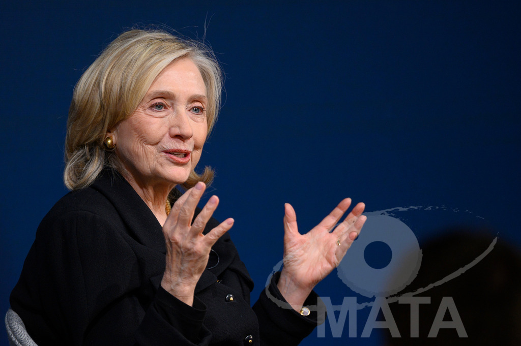 _DWI3168 | Die US-Politikerin Hillary Clinton auf der Veranstaltung Bridging Scholarship and Statecraft im Rahmen der Münchner Sicherheitskonferenz 2026. München, 13.02.2026 Bayern Deutschland  - Realisiert mit Pictrs.com