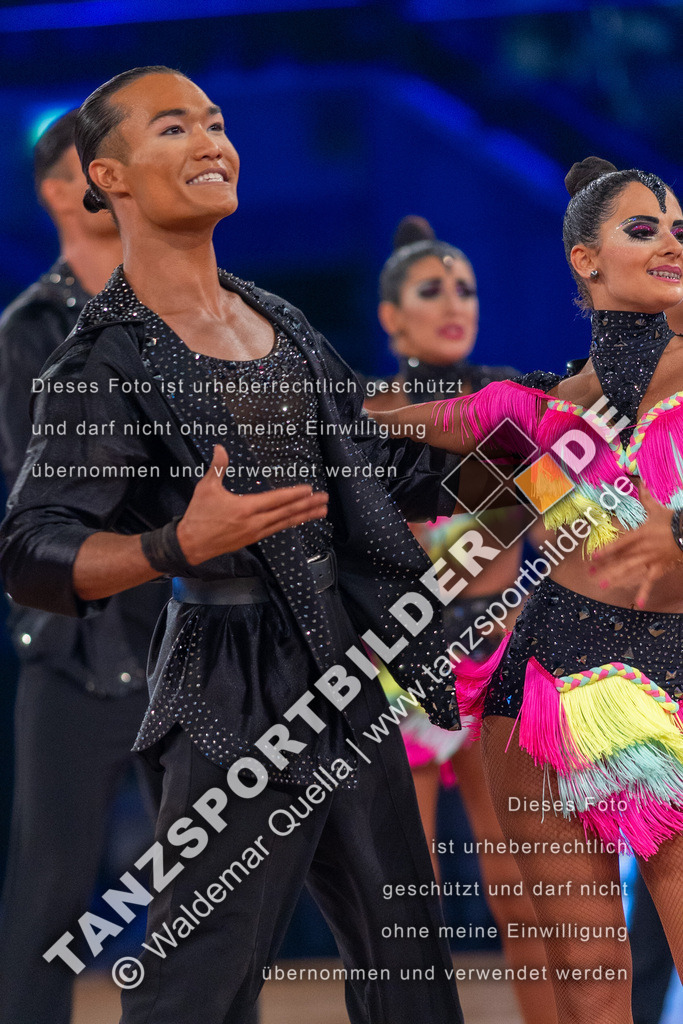 20231111-04858 | Hier finden Sie Tanz Bilder vom Latein und Standard Formationen tanzen. Sportbilder vom Tanzsport. Schöne Fotos und von Weltmeisterschaft, Europameisterschaft, Bundesliga, Regionalliga, Oberliga und Landesliga sowie von GOC Stuttgart, DanceComp, WM Bremen