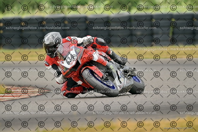25bt05-1282 | markuskiefer.com - Realisiert mit Pictrs.com