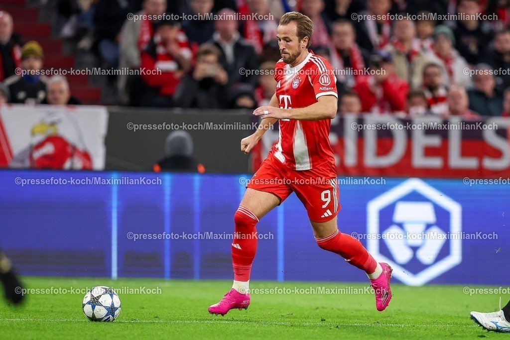 UCL22102501072 | 22.10.2025, Fußball, UEFA Champions League, FC Bayern München - Club Brügge, Allianz Arena, Saison 2025 2026: Harry Kane (FC Bayern Muenchen #09) Regulations prohibit any use of photographs as image sequences and or quasi-video.