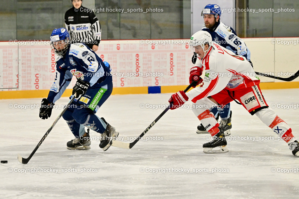 ESV FERLACH vs. ESC SOCCERZONE STEINDORF | #69 Kreuzer Philipp ESC Steindorf, #8 Ladinig Elias ESV Ferlach, #95 Gelfanov Ruslan ESC Steindorf, ESV FERLACH vs. ESC SOCCERZONE STEINDORF, ESV FERLACH vs. ESC SOCCERZONE STEINDORF am 22.11.2024 in Ferlach (Eishalle Ferlach ), Austria, (Photo by Bernd Stefan)