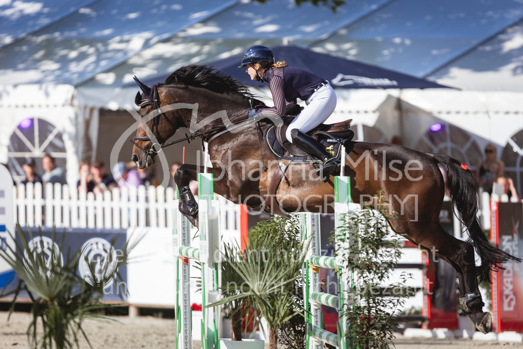 240711_BHO_M1-Spr-1-679 | Deine schönsten Turniermomente als professionelle Fotos! Entdecke hochwertige Pferdesport-Fotografie im Online-Shop. Jetzt Fotos finden & bestellen!