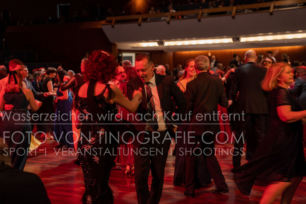 CCC_Frühlingsball_Parkett_byTINOGRRAFIE-1 | (c) TINOGRAFIE.COM