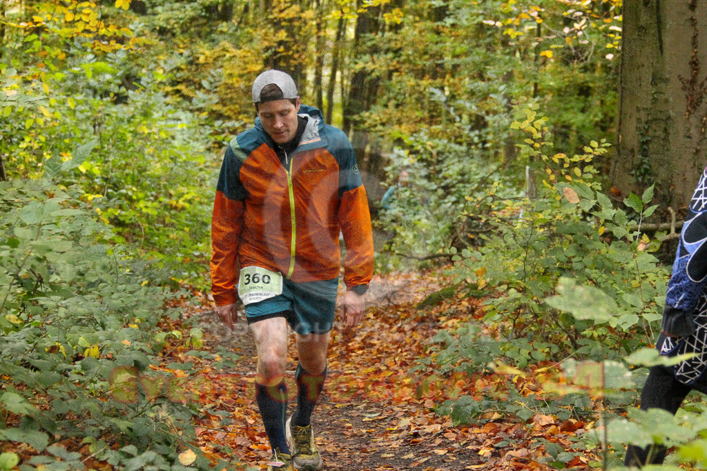 251026_1303_EV4_6412 | Sportfotografie im Rhein-Sieg Kreis, Köln, Bonn, NRW, Rheinland Pfalz, Hessen, etc. Unser Tätigkeitsfeld umfasst den Laufsport vom Volkslauf über den Marathon, Duathlon, Triathon bis zum Ultralauf wie Kölnpfad Ultra oder Schindertrail.