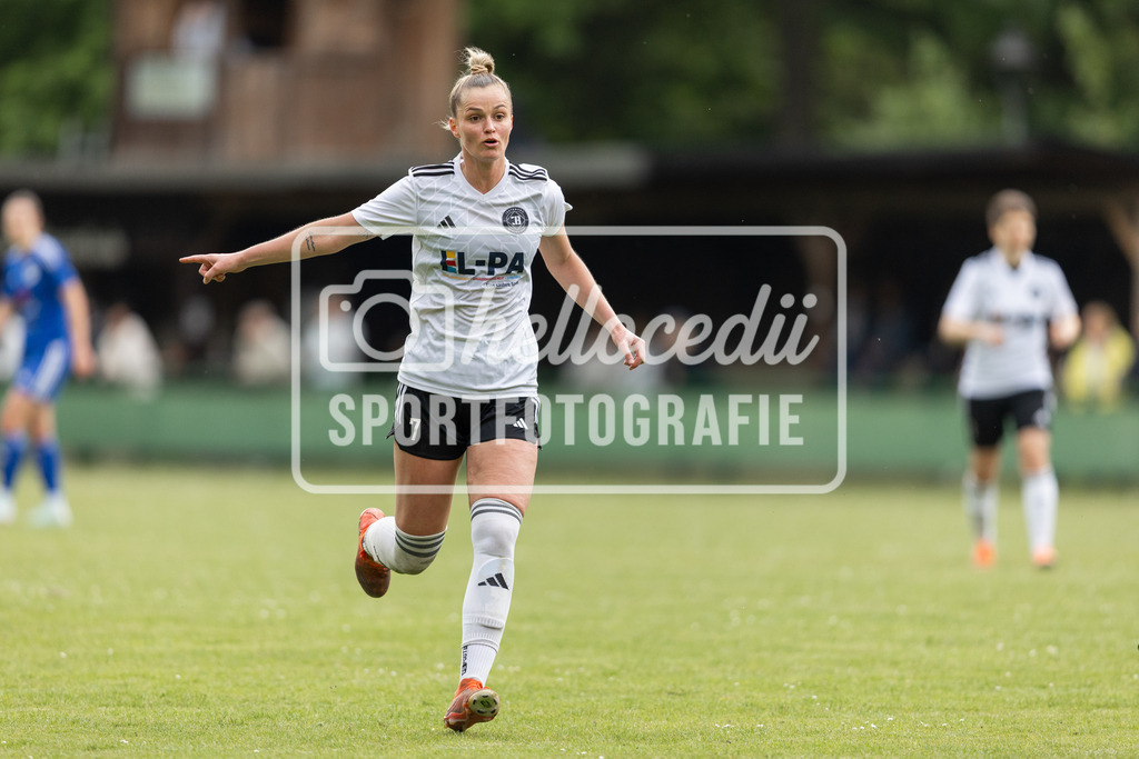 Fußball I Frauen I Saison 2025-2026 I Oberliga Niedersachsen I FC Jesteburg-Bendestorf - BW Hollage I 12736 | realhellocedii - Realisiert mit Pictrs.com