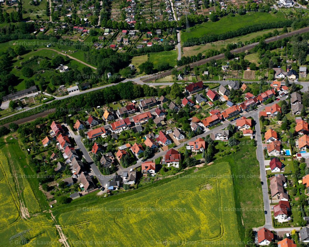 2634477 | LEINEFELDE 09.06.2006 Wohngebiet einer Einfamilienhaus- Siedlung  in Leinefelde im Bundesland Thüringen, Deutschland // Single-family residential area of settlement  in Leinefelde in the state Thuringia, Germany Foto: Gerhard Launer