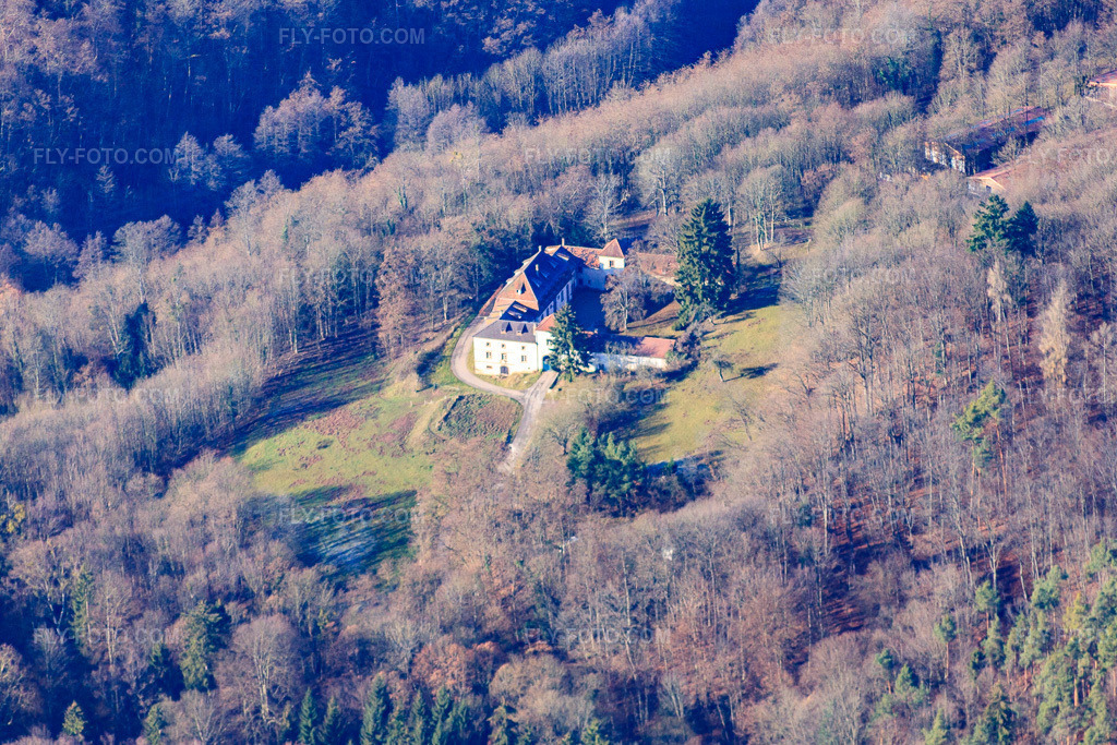 Aerial view: Ecolieu Langenberg Alsace in the district Weiler in Wissembourg in the state Bas-Rhin, France.Photo: IMG_48393.jpg taken on 12/11/2011 by Werner Riehm/FLY-FOTO.comResolution of the original: 4426 x 2951 pxEcolieu Langenberg