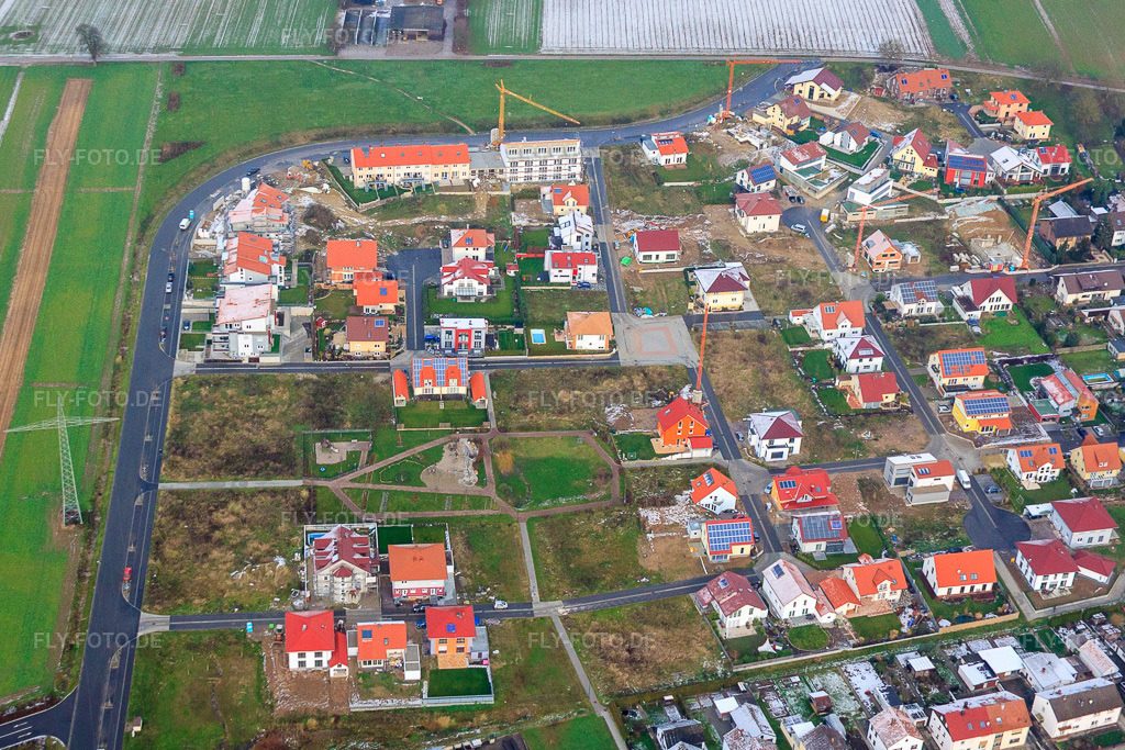 Luftbild: Neubaugebiet Am Höhenweg bei Schnee in Kandel im Bundesland Rheinland-Pfalz in Deutschland. Foto: IMG_35709.jpg vom 27.11.2010 durch Werner Riehm/FLY-FOTO.de