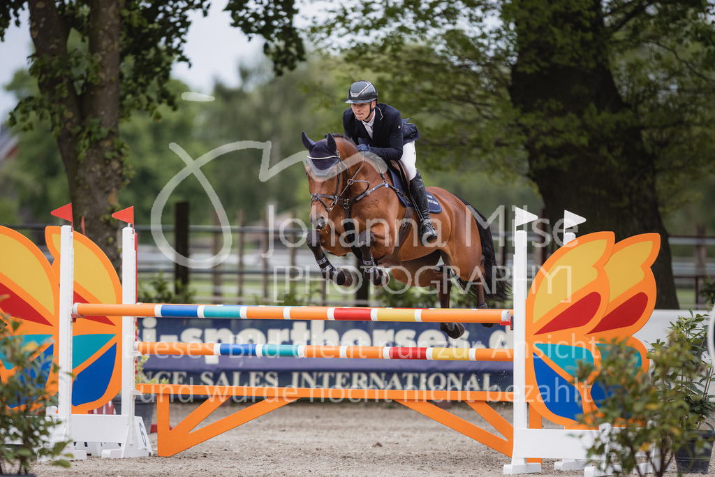 230516_Mühlen_SprPf-M-635 | Deine schönsten Turniermomente als professionelle Fotos! Entdecke hochwertige Pferdesport-Fotografie im Online-Shop. Jetzt Fotos finden & bestellen!