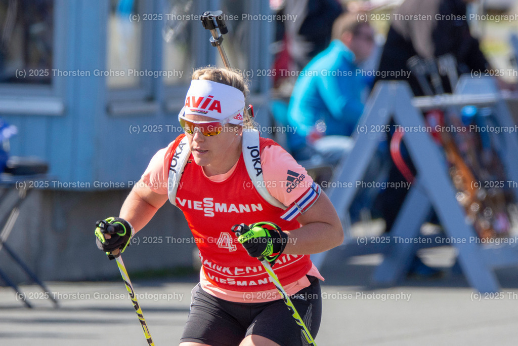 Deutsche Meisterschaften Biathlon 2018 | Deutsche Meisterschaften Biathlon 2018, Massenstart Frauen am 15.09.2018 in der DKB SKI ARENA in Oberhof, (Deutschland)

Bild: Nadine Horchler vom SC Willingen /BwB (4) - Realisiert mit Pictrs.com