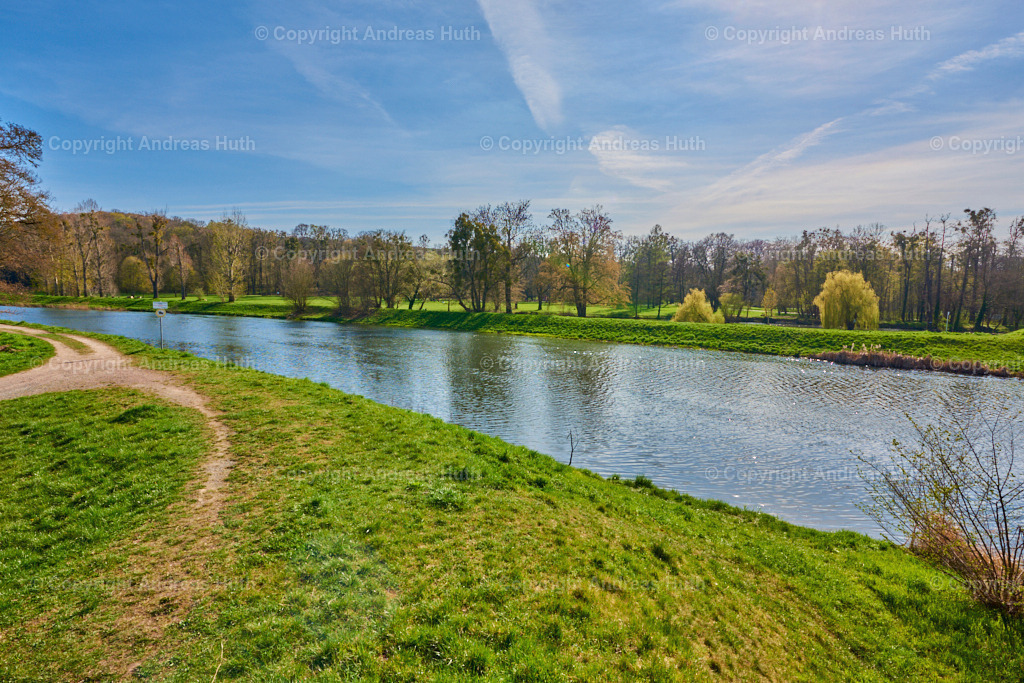 Die Weiße Elster beim Schlosspark von Bad Köstritz 01 | Bedeutsame Landschaften Deutschlands - Realisiert mit Pictrs.com