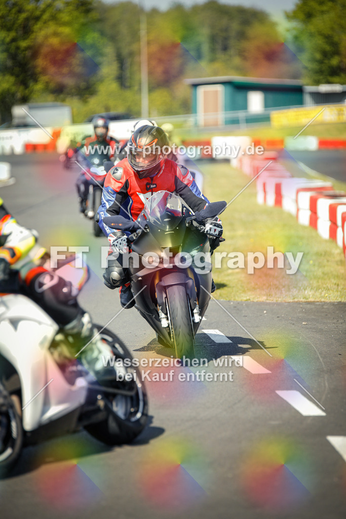 OBK_Mai_Justin_Uwe-10440 | Hier findet Ihr Bilder von Touristenfahrten auf der Nürburgring Nordschleife oder von anderen Veranstaltungen die ich besucht habe. Viel Spass beim Durch Schauen 
