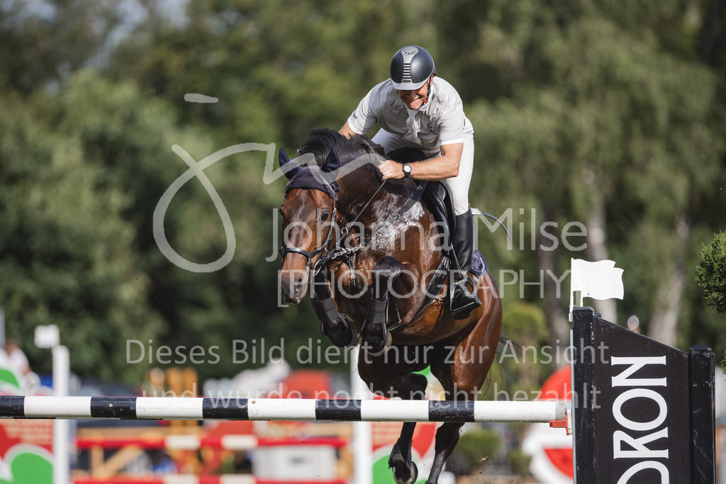 230715_LC_M2-SprmstAnf-738 | Deine schönsten Turniermomente als professionelle Fotos! Entdecke hochwertige Pferdesport-Fotografie im Online-Shop. Jetzt Fotos finden & bestellen!