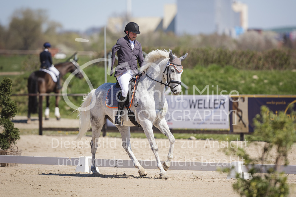 220418_L-Dressur-209 | Frühlingsfest der Pferde
Herford
18.April 2022
Dressurprfg. Kl.L* - Tr. L2ausw. geschlossen