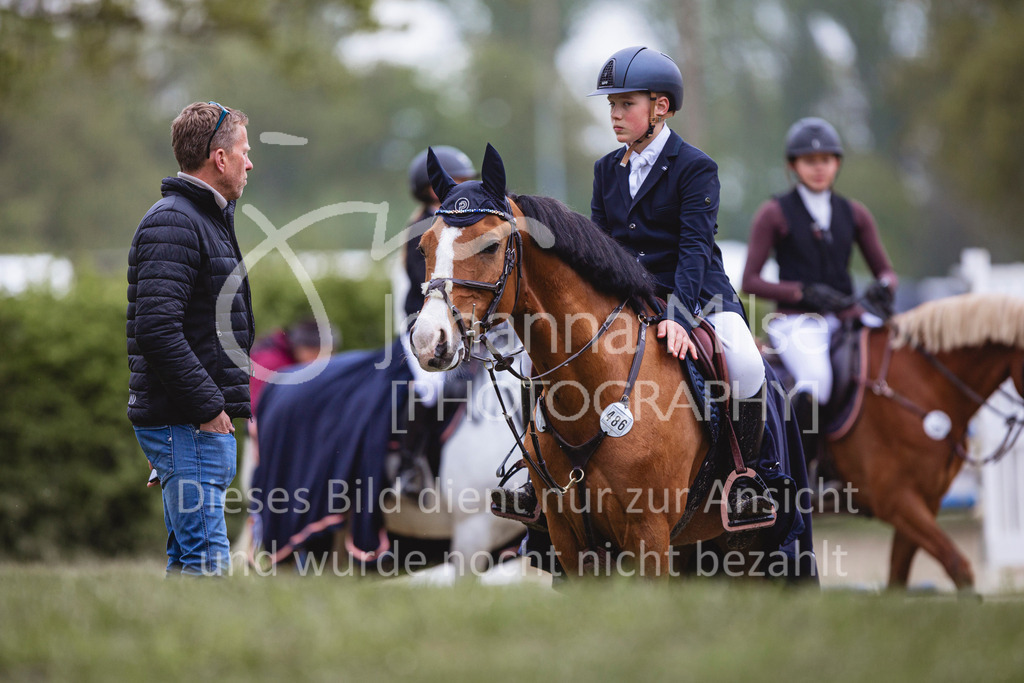 240426_Olfen-Vinnum_PonyTrophy-372 | Deine schönsten Turniermomente als professionelle Fotos! Entdecke hochwertige Pferdesport-Fotografie im Online-Shop. Jetzt Fotos finden & bestellen!