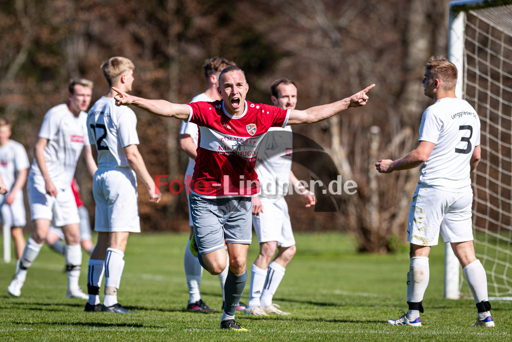FC Wildsteig/Rottenbuch gegen Lenggrieser SC | Fußball Kreisliga Herren Oberbayern Zugspitze Gruppe 1 2025/26, FC Wildsteig/Rottenbuch gegen Lenggrieser SC, 20250406,Torjubel Roman TRAINER (FC Wildsteig/Rottenbuch 19),2025-04-06 in 82401 Rottenbuch (Am Sportplatz 1), Roman TRAINER (FC Wildsteig/Rottenbuch 19)Copyright: WolfgangxLindner www.foto-lindner.de