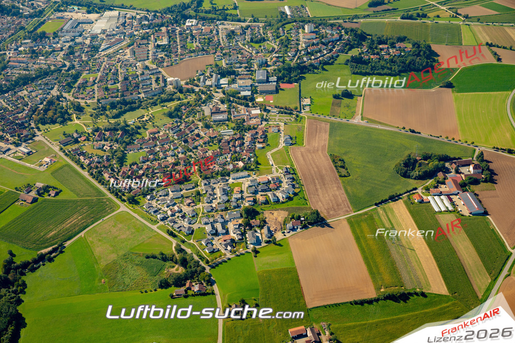 Das Luftbild zeigt :  Bogen - Die Luftaufnahme wurde 2023 vom UL-Flugzeug aus erstellt ( keine Drohne ) - Hochauflösende Luftaufnahme - Für grossformatige Ausdrucke geeignet. Die Geschenkidee !Mit Lizenz und Bildrechte bestellbar