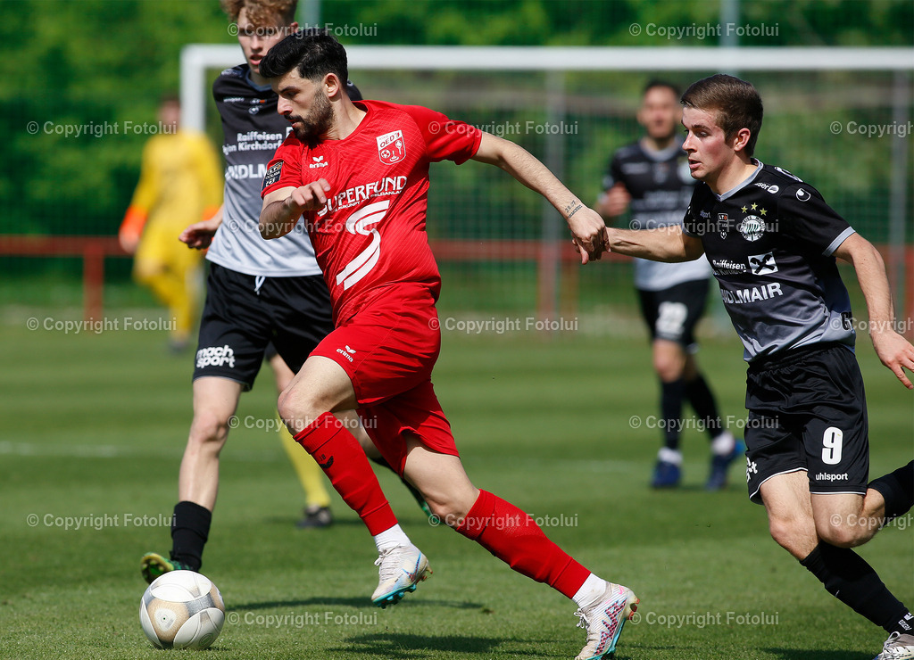 A_LUI_130523_24 | SPORT,FUSSBALL, LT1 OOE LIGA ASKOE OEDT-SV GW MICHELDORF 13.05.2023 IM BILD: BUENYAMIN KARATAS  (OEDT) UND THOMAS HELMBERGER (MICHELDORF) FOTO:FOTOLUI