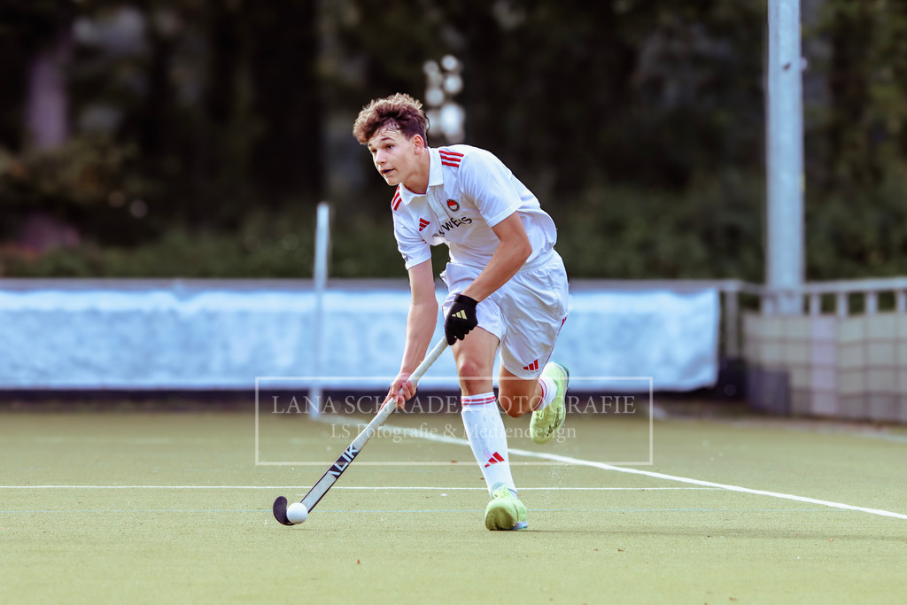 MU16 Regionalliga WDM F RWK-HTCU 22.09.24 Köln_20 | Henry Kunz, Rot-Weiss Köln, Malik, MU16 - Realisiert mit Pictrs.com