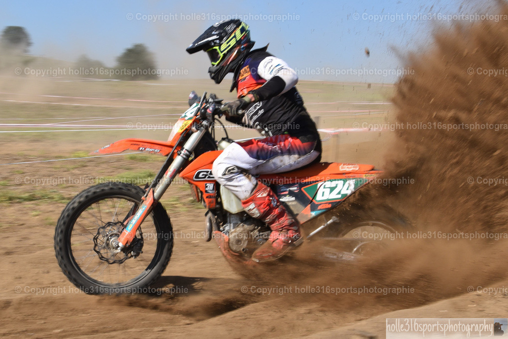 DSC_0384 | Sportfotografie , Motorsport, Motoross, Reitsport, Mointainbike, Enduro,
Landschaft , Outdoor, Eventfotografie, Landschaft, Bilder online bestellen - Realisiert mit Pictrs.com