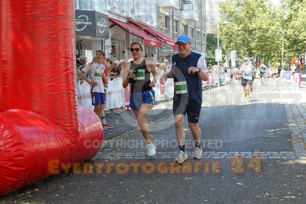 250621_1217_EX1_5494 | Sportfotografie im Rhein-Sieg Kreis, Köln, Bonn, NRW, Rheinland Pfalz, Hessen, etc. Unser Tätigkeitsfeld umfasst den Laufsport vom Volkslauf über den Marathon, Duathlon, Triathon bis zum Ultralauf wie Kölnpfad Ultra oder Schindertrail.